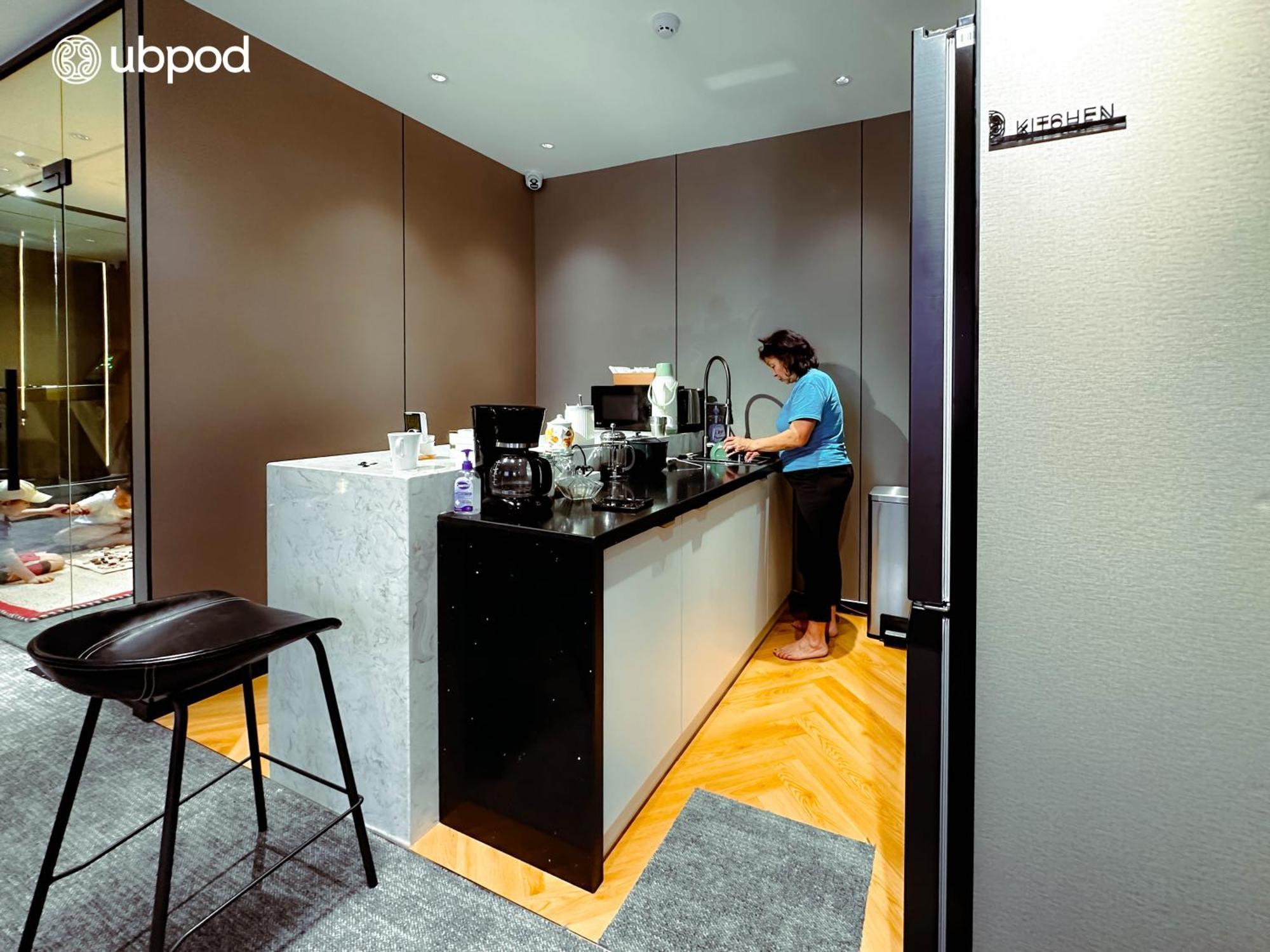 Ubpod- The First Capsule Hotel In Mongolia Ulaanbaatar Ngoại thất bức ảnh